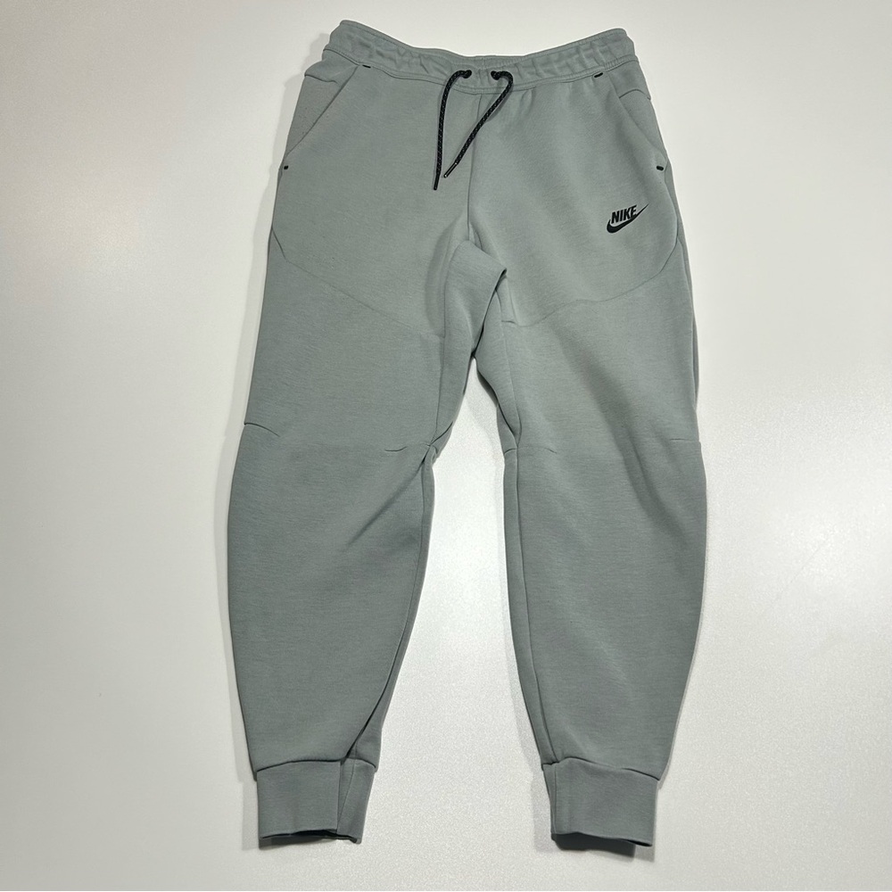 Nike Sportswear Tech Fleece Jogger Pants Mica Green Black Logo Men’s Small